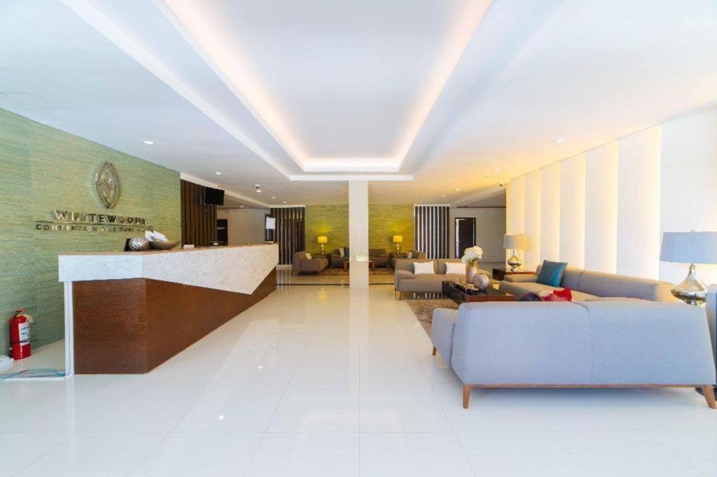 Whitewoods Convention And Leisure Hotel Silang Exterior foto