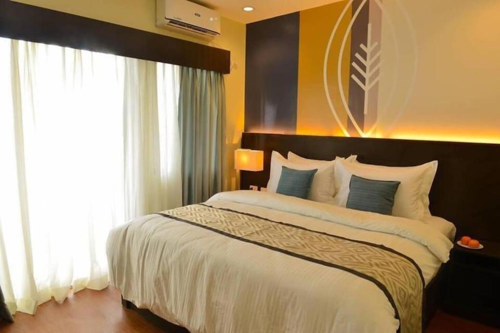 Whitewoods Convention And Leisure Hotel Silang Exterior foto